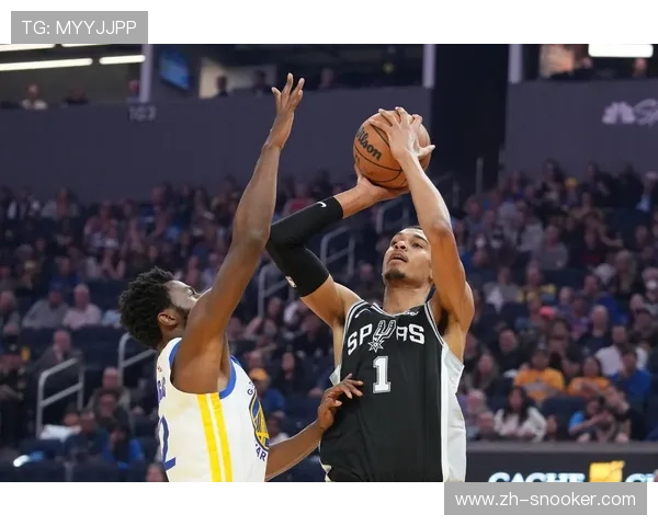 文班亚马时间限制下的攻防贡献，马刺阵容轮换考验